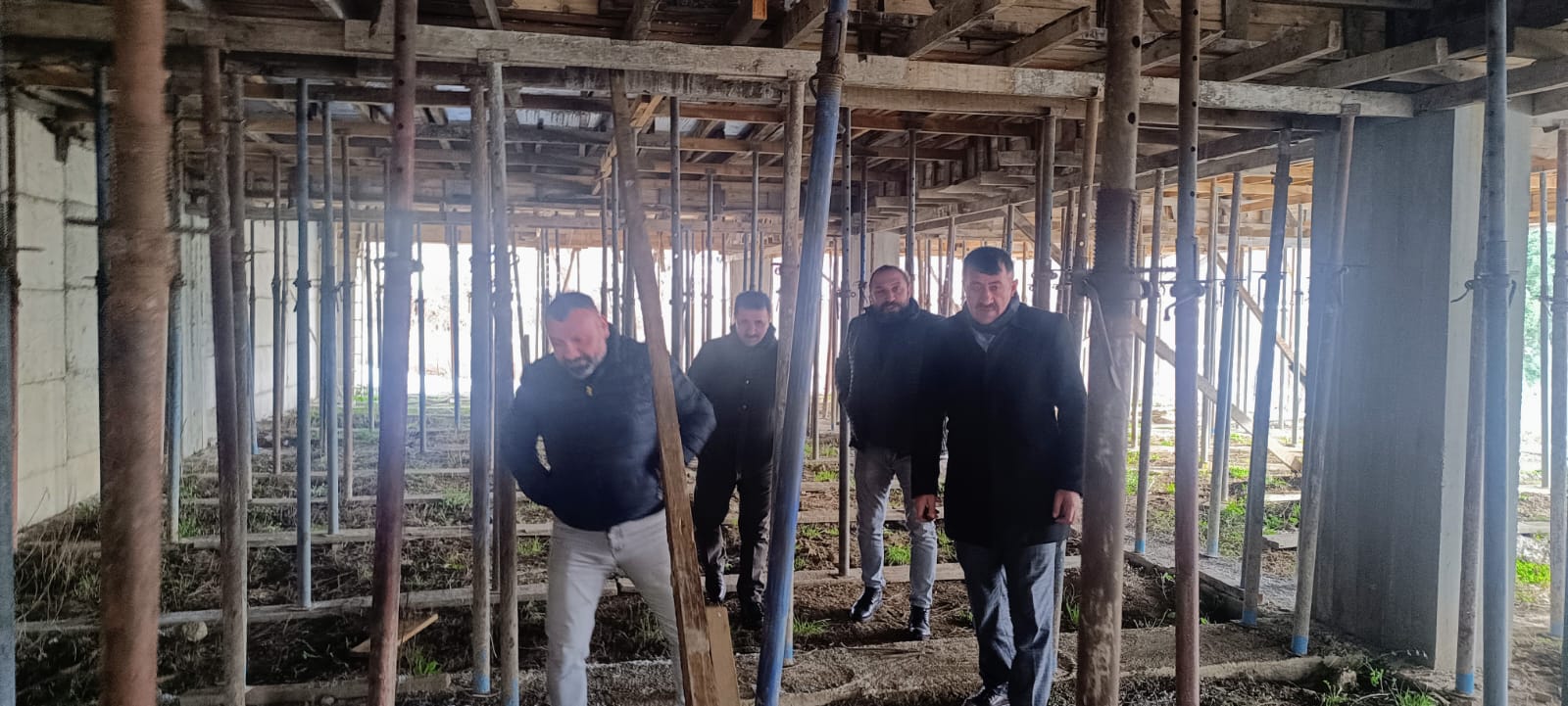 DAMYERİNDE SOSYAL TESİS VE HALISAHA YAPIMI